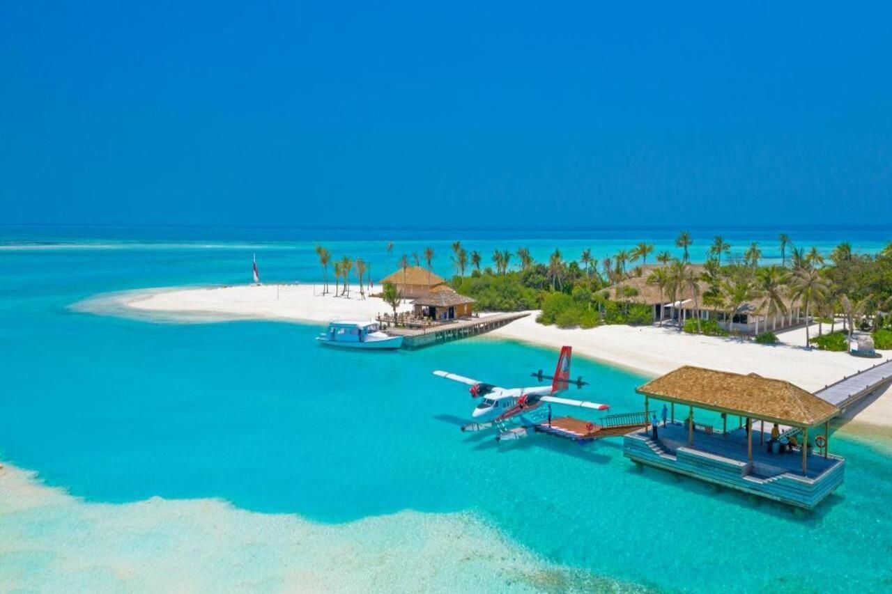 Innahura Maldives Resort Kurendhoo Bagian luar foto