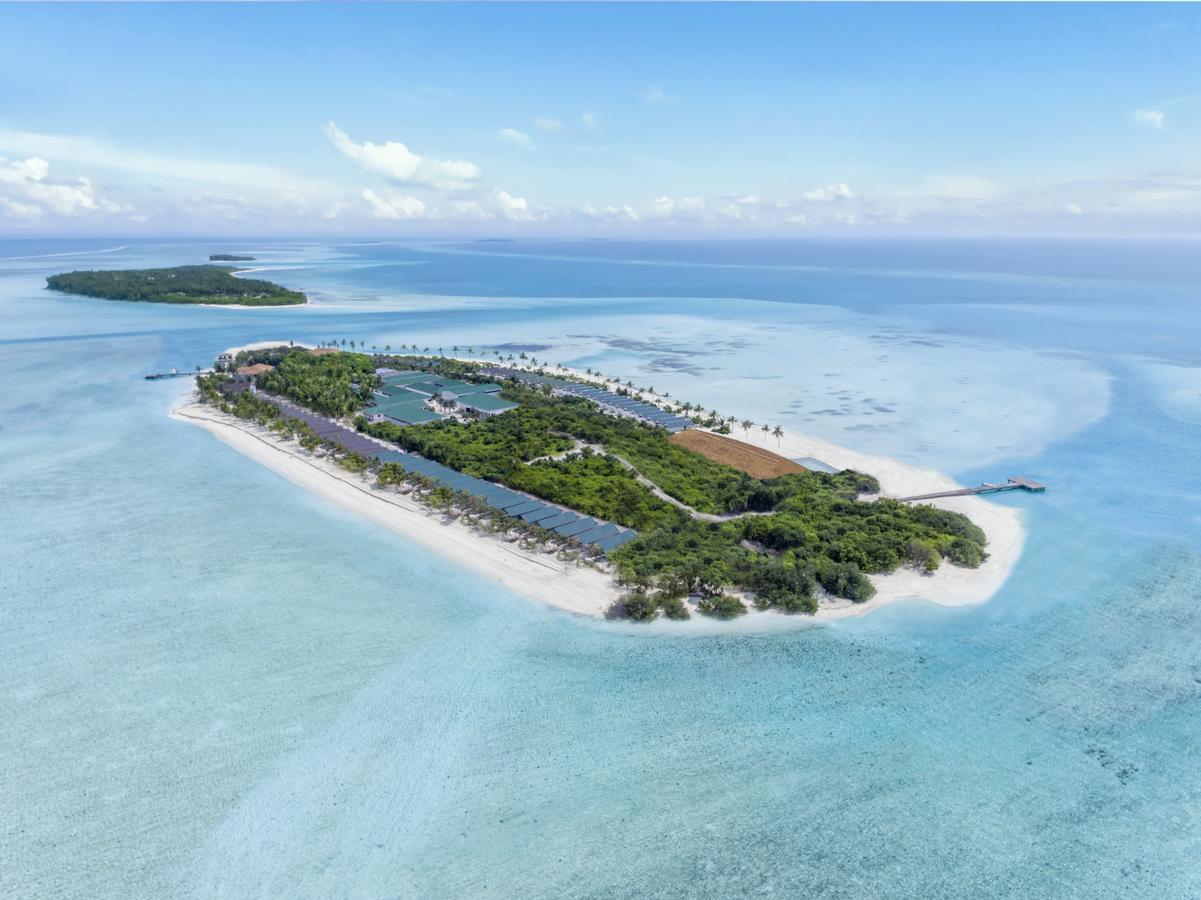 Innahura Maldives Resort Kurendhoo Bagian luar foto