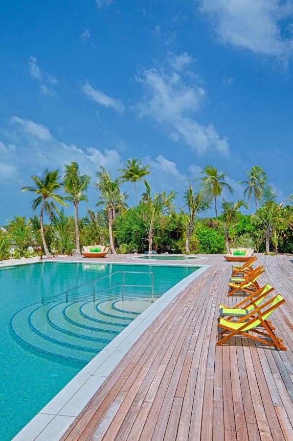 Innahura Maldives Resort Kurendhoo Bagian luar foto