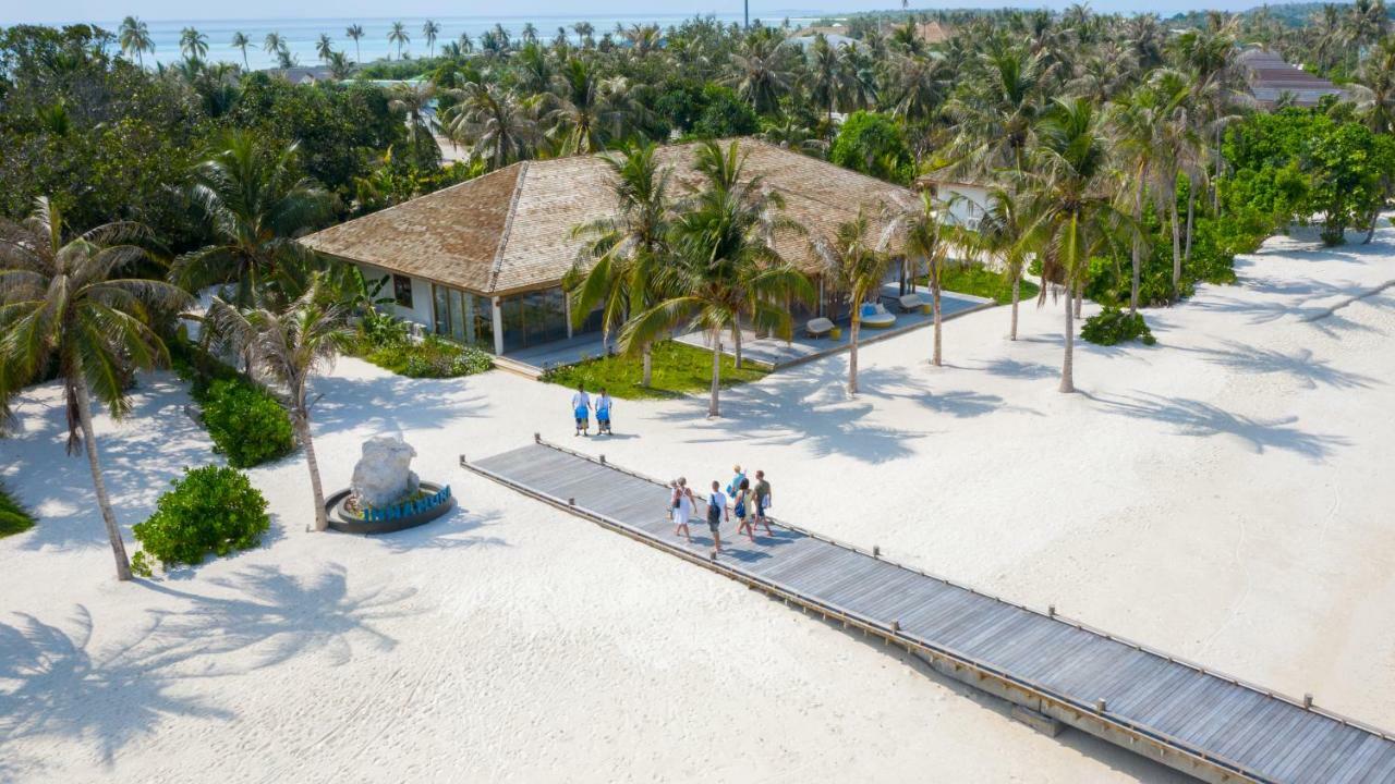 Innahura Maldives Resort Kurendhoo Bagian luar foto