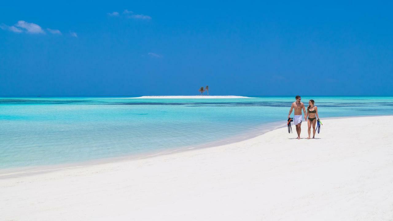 Innahura Maldives Resort Kurendhoo Bagian luar foto